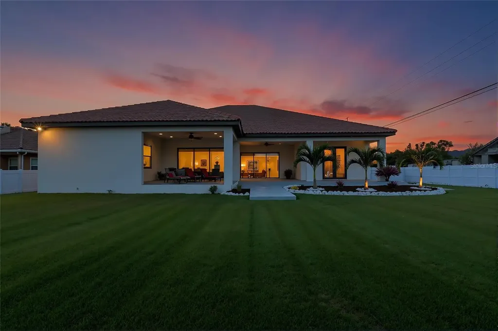 7505 27th Avenue W Bradenton FL 34209
