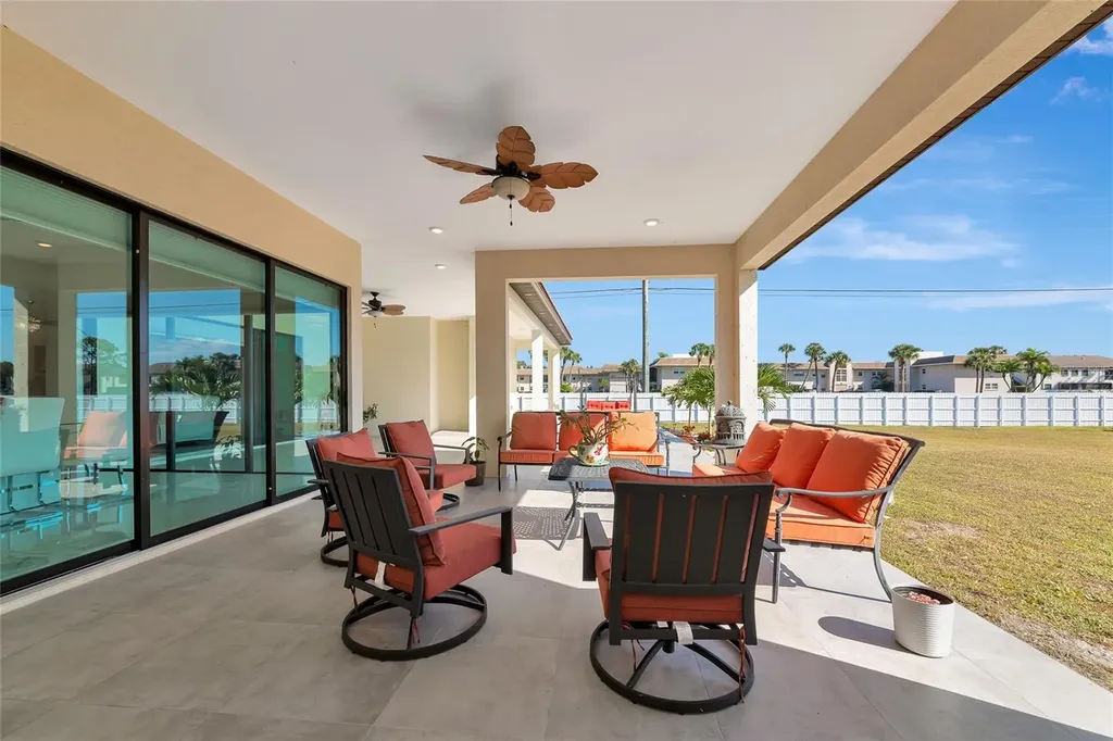 7505 27th Avenue W Bradenton FL 34209