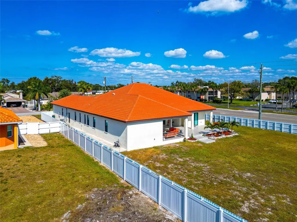 7505 27th Avenue W Bradenton FL 34209