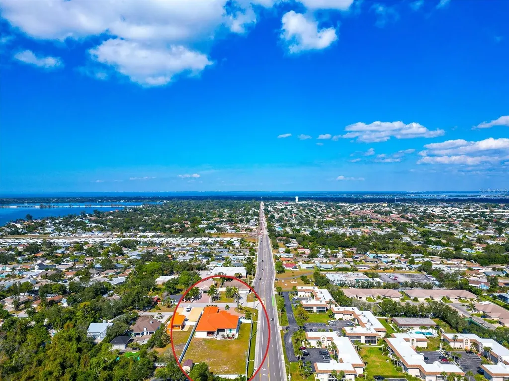 7505 27th Avenue W Bradenton FL 34209