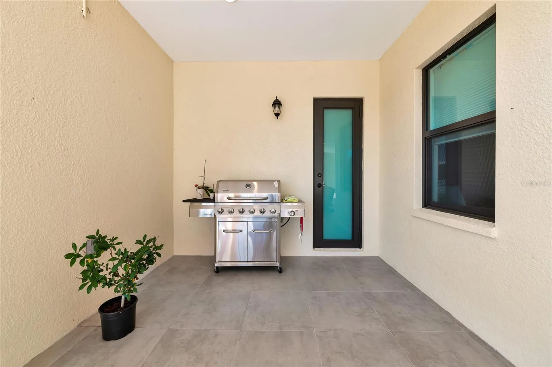 7505 27th Avenue W Bradenton FL 34209