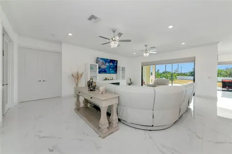 7505 27th Avenue W Bradenton FL 34209