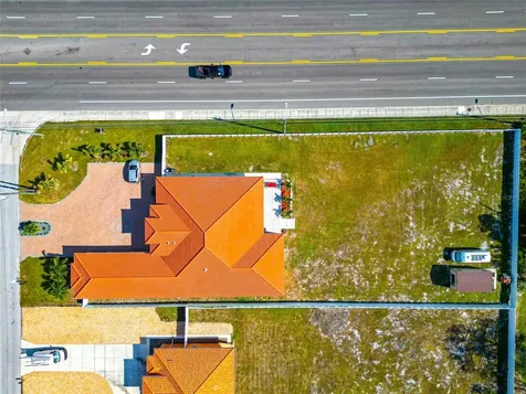 7505 27th Avenue W Bradenton FL 34209