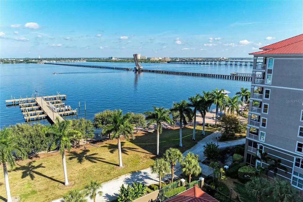 808 3rd Avenue W Bradenton FL 34205