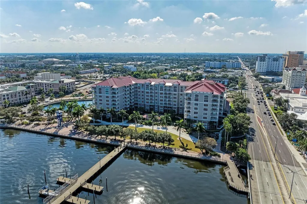 808 3rd Avenue W Bradenton FL 34205