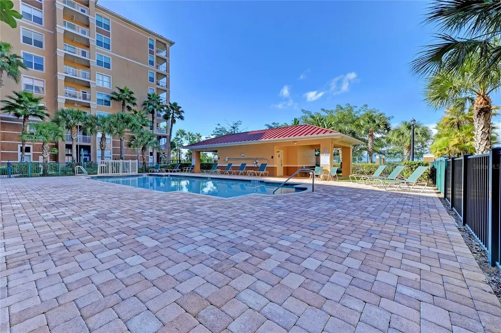 808 3rd Avenue W Bradenton FL 34205