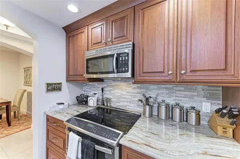 808 3rd Avenue W Bradenton FL 34205