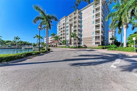 808 3rd Avenue W Bradenton FL 34205