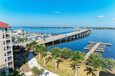 808 3rd Avenue W Bradenton FL 34205
