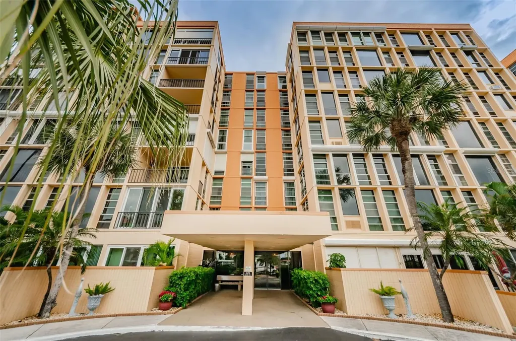 7400 Sun Island Drive S South Pasadena FL 33707