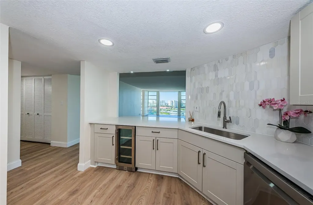 7400 Sun Island Drive S South Pasadena FL 33707