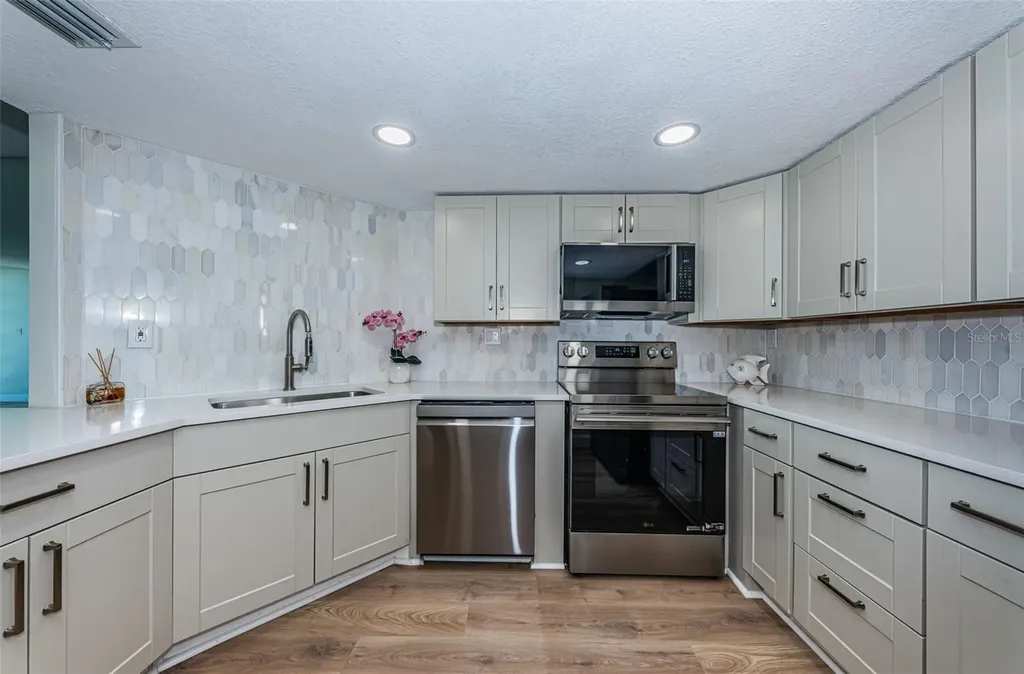 7400 Sun Island Drive S South Pasadena FL 33707