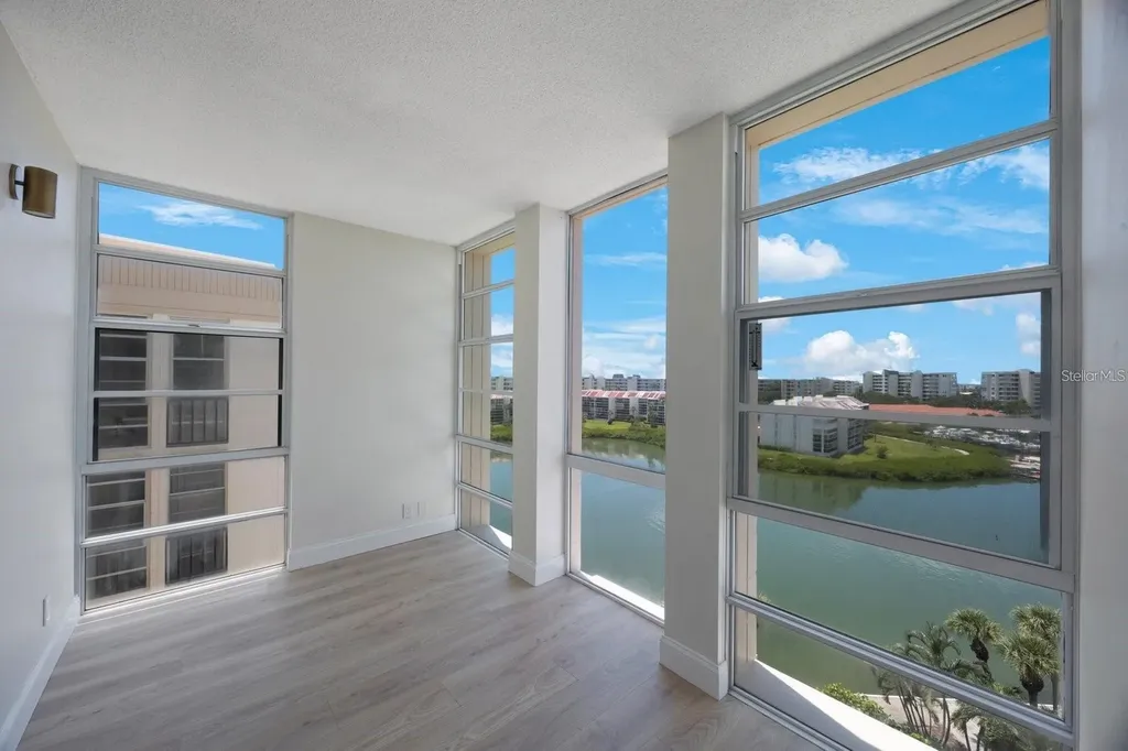 7400 Sun Island Drive S South Pasadena FL 33707