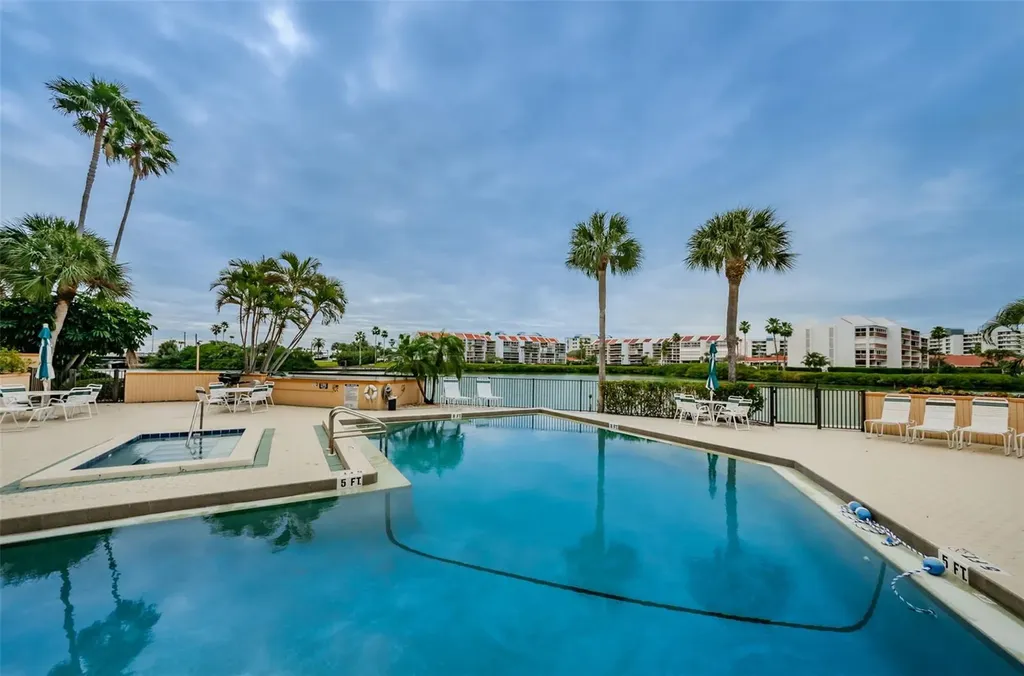 7400 Sun Island Drive S South Pasadena FL 33707