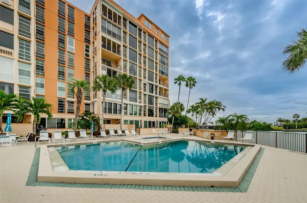 7400 Sun Island Drive S South Pasadena FL 33707