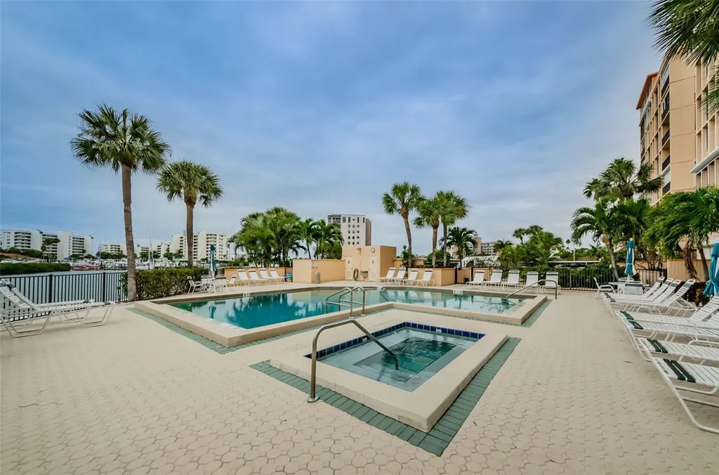 7400 Sun Island Drive S South Pasadena FL 33707