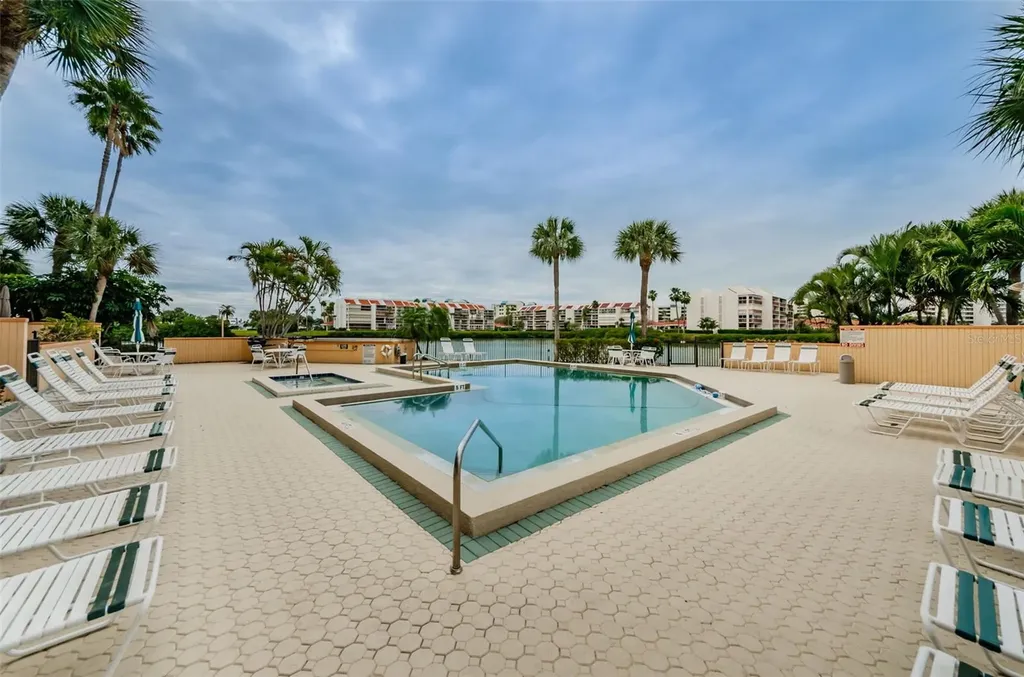7400 Sun Island Drive S South Pasadena FL 33707