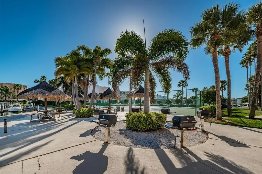 7400 Sun Island Drive S South Pasadena FL 33707
