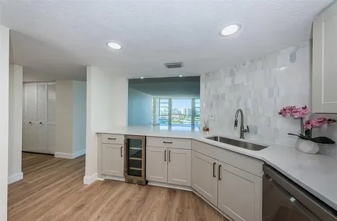 7400 Sun Island Drive S South Pasadena FL 33707