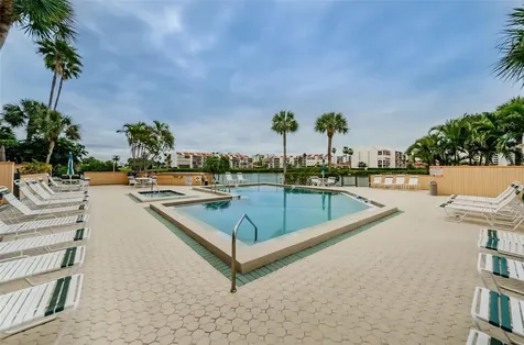 7400 Sun Island Drive S South Pasadena FL 33707
