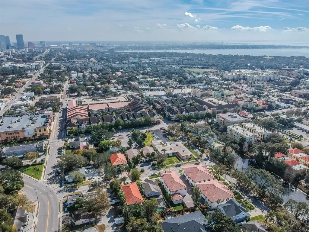 407 S Tampania Avenue Tampa FL 33609