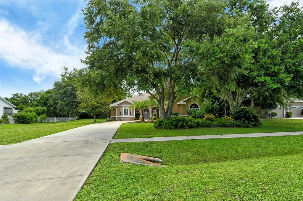 815 128th Street NE Bradenton FL 34212