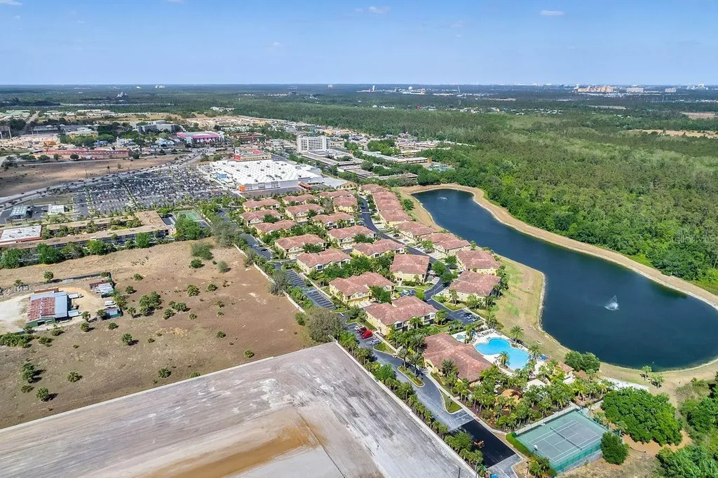 2841 Oakwater Drive Kissimmee FL 34747