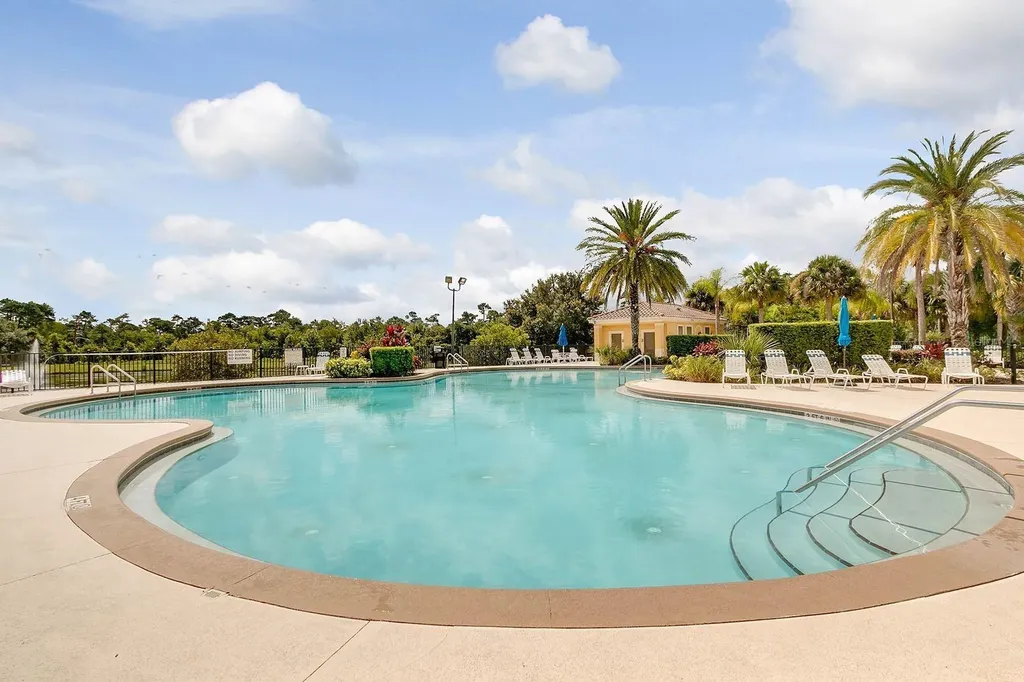 2841 Oakwater Drive Kissimmee FL 34747