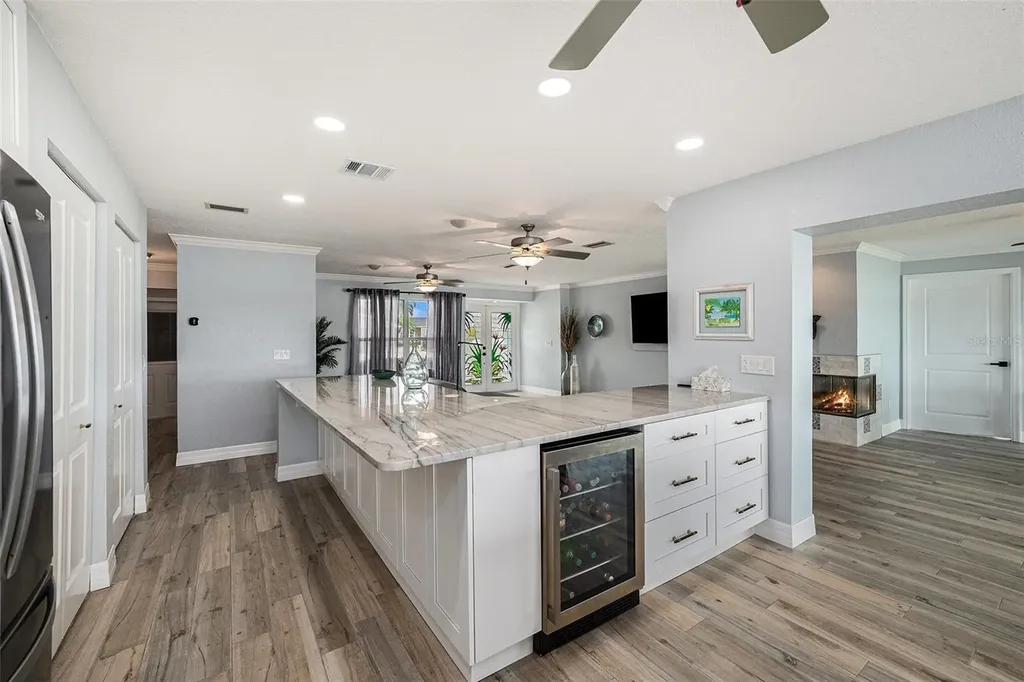 5694 Oakhurst Drive Seminole FL 33772