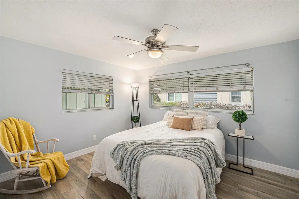 5694 Oakhurst Drive Seminole FL 33772