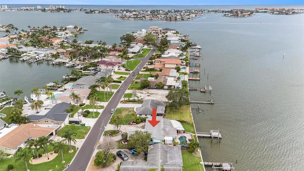 5694 Oakhurst Drive Seminole FL 33772
