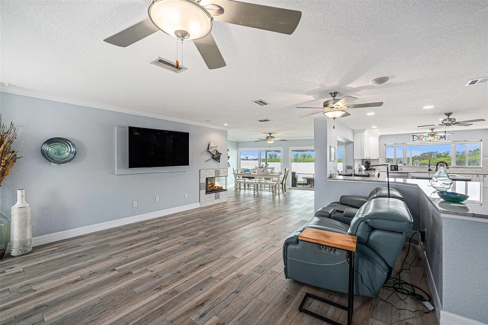5694 Oakhurst Drive Seminole FL 33772