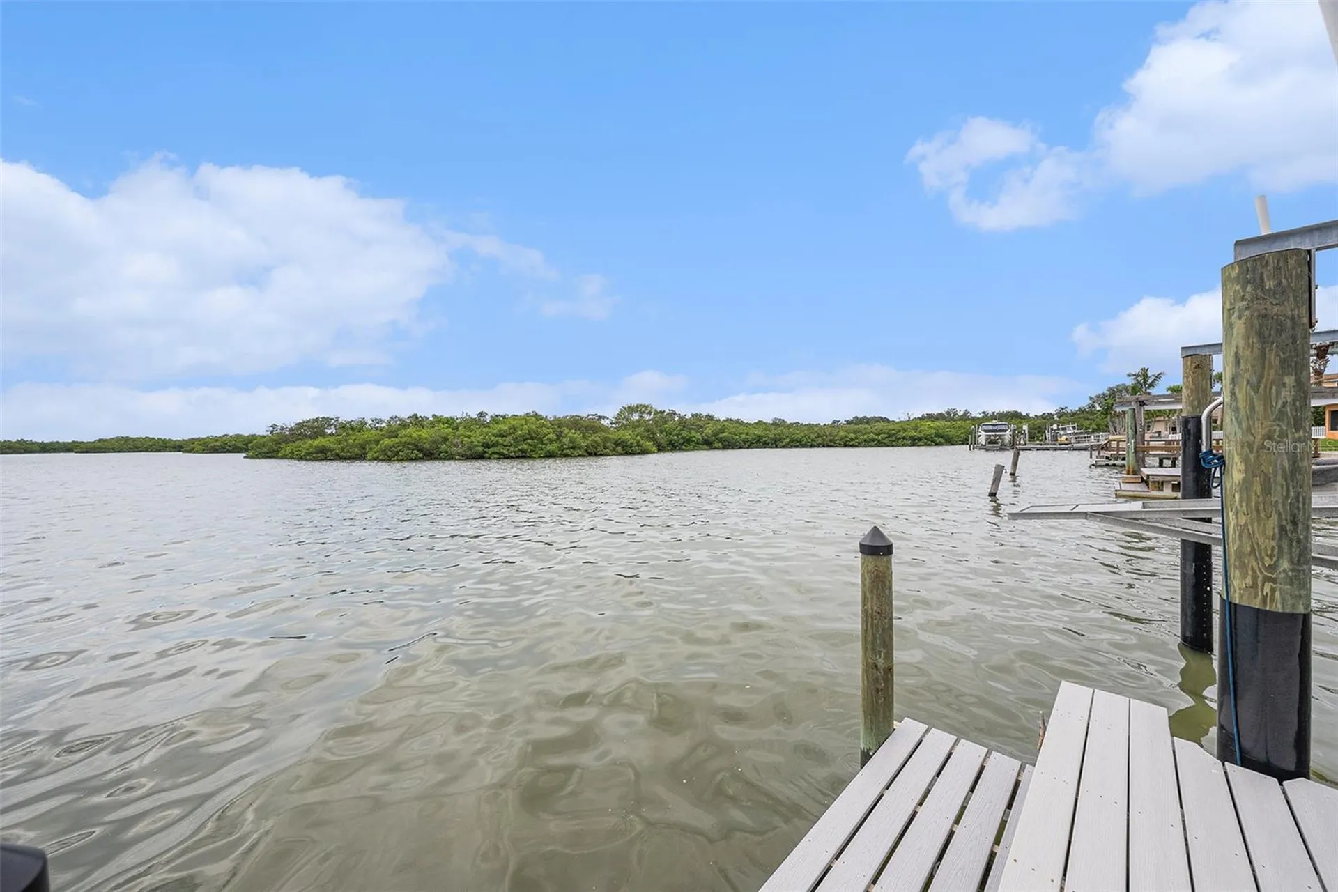 5694 Oakhurst Drive Seminole FL 33772