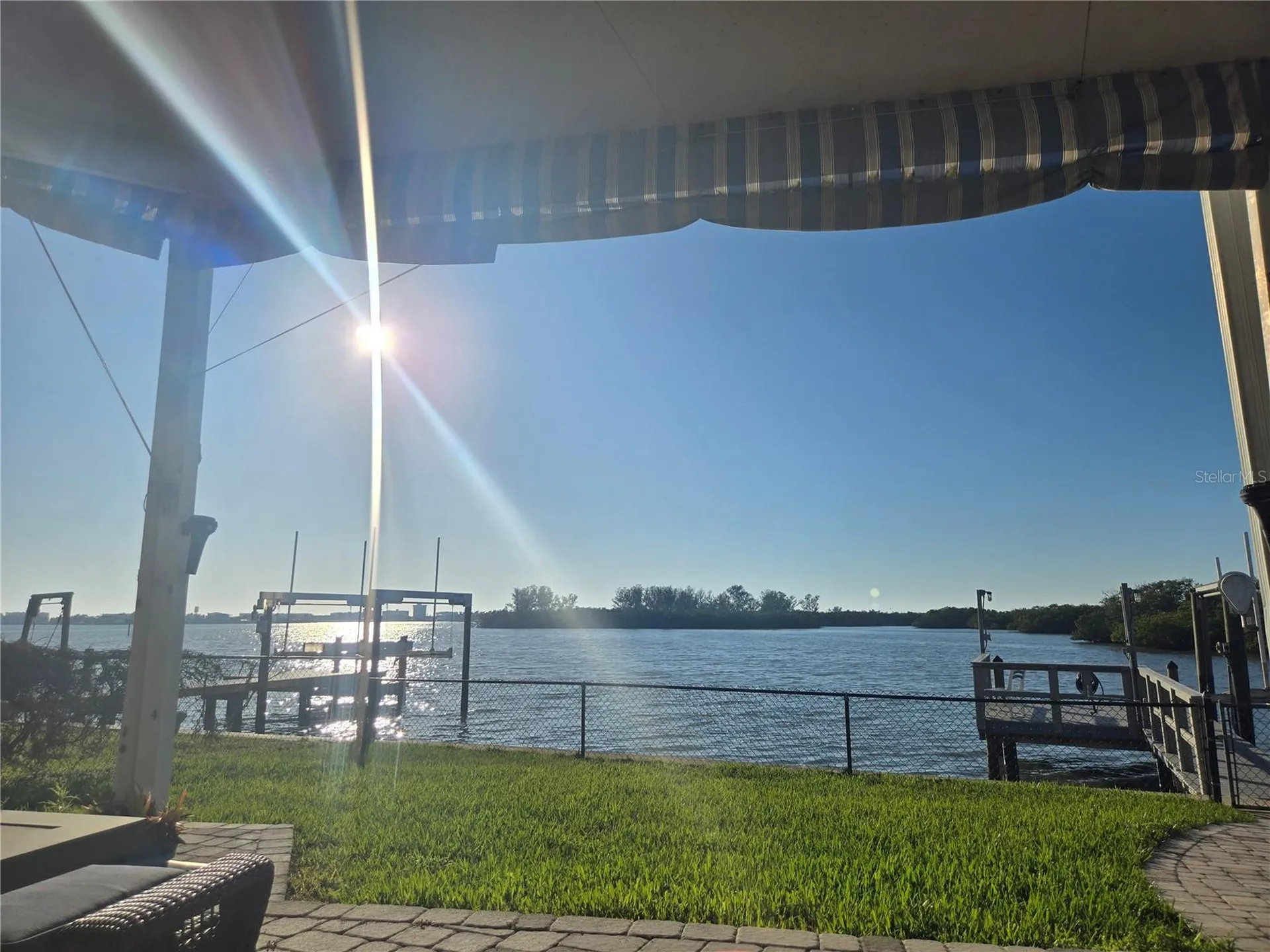 5694 Oakhurst Drive Seminole FL 33772