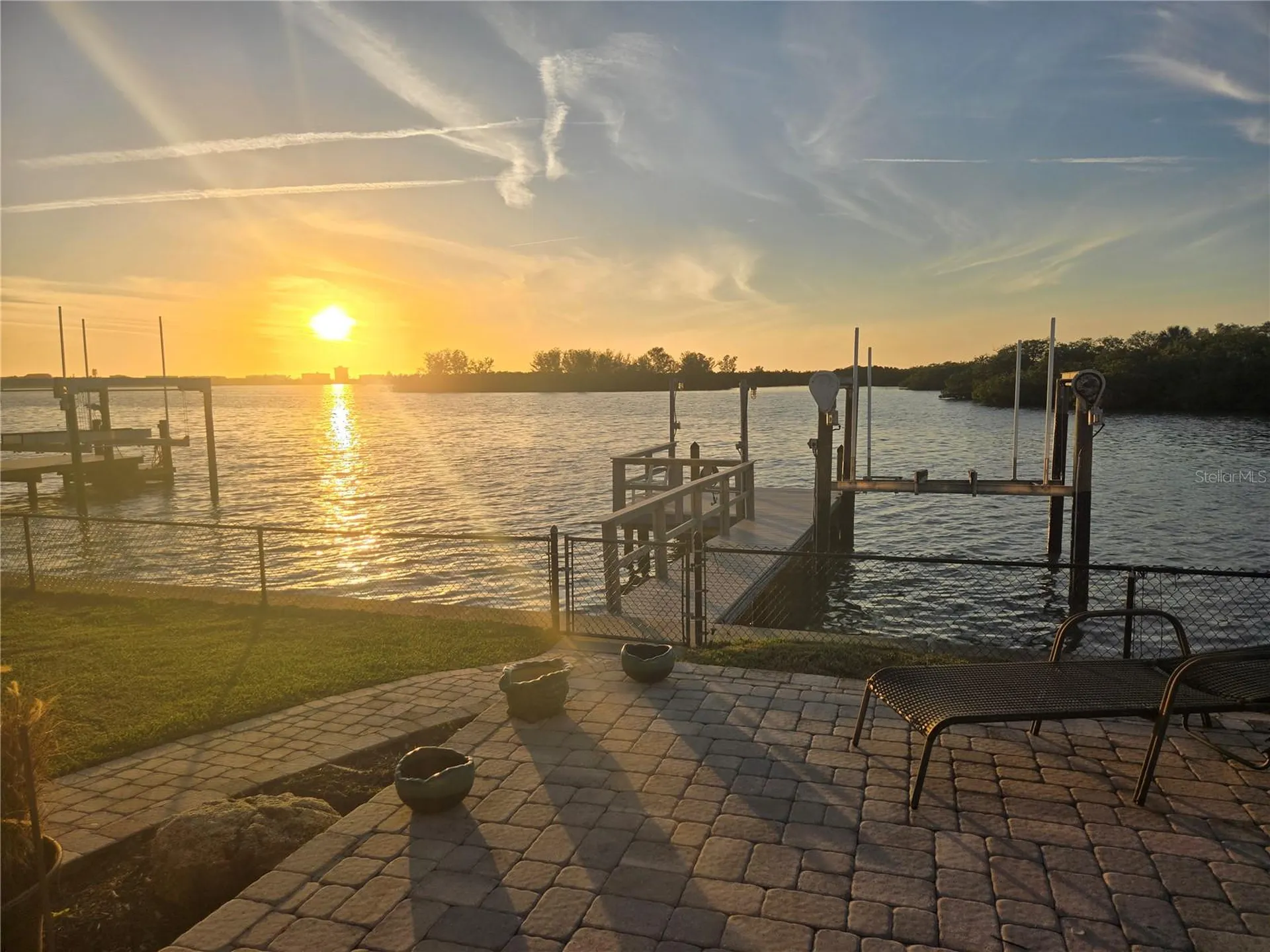 5694 Oakhurst Drive Seminole FL 33772