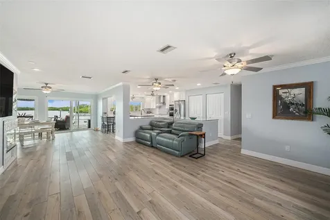 5694 Oakhurst Drive Seminole FL 33772