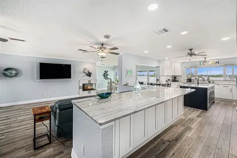 5694 Oakhurst Drive Seminole FL 33772