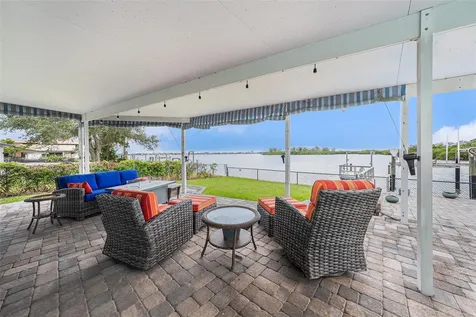 5694 Oakhurst Drive Seminole FL 33772