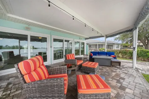 5694 Oakhurst Drive Seminole FL 33772