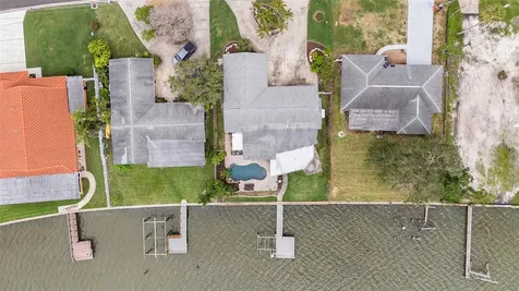 5694 Oakhurst Drive Seminole FL 33772