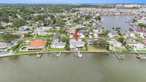 5694 Oakhurst Drive Seminole FL 33772