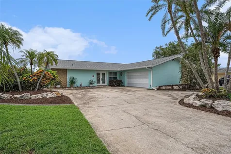 5694 Oakhurst Drive Seminole FL 33772
