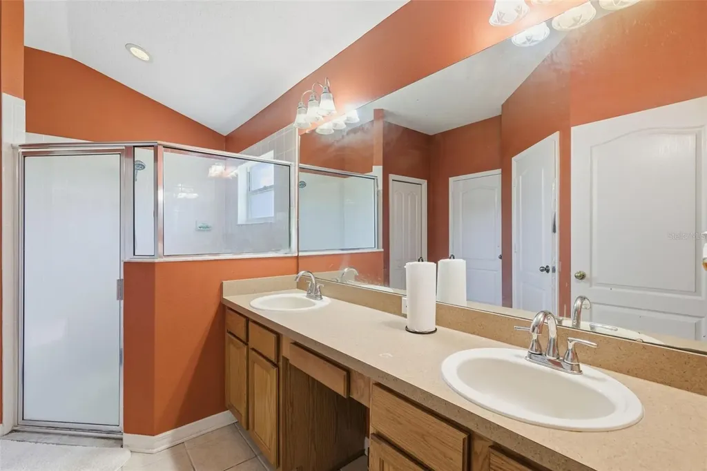30907 Whitlock Drive Wesley Chapel FL 33543