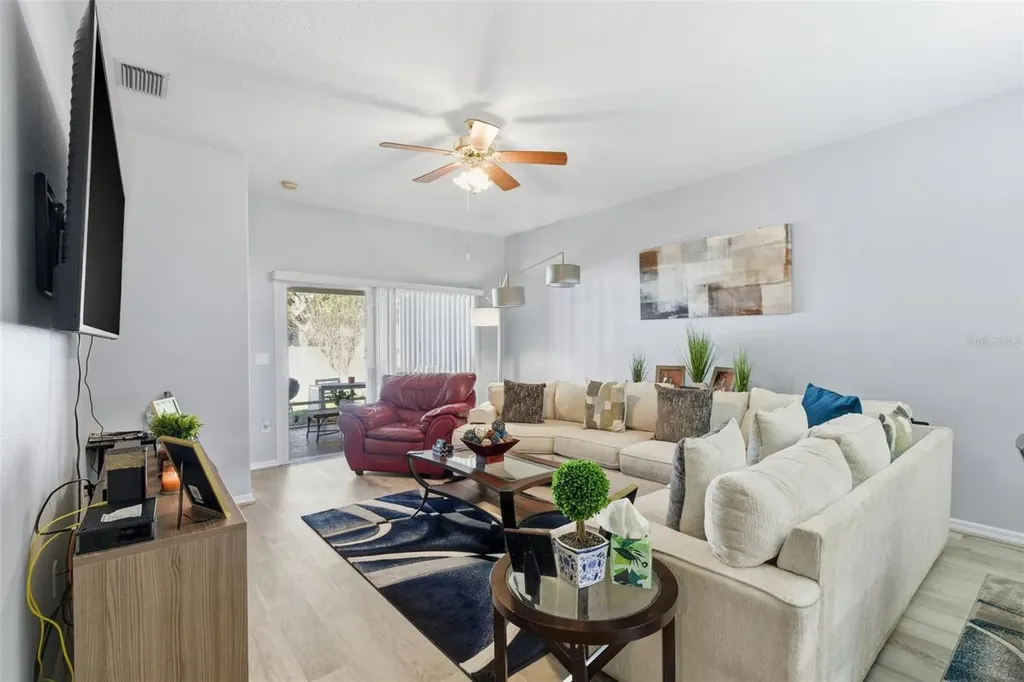 30907 Whitlock Drive Wesley Chapel FL 33543