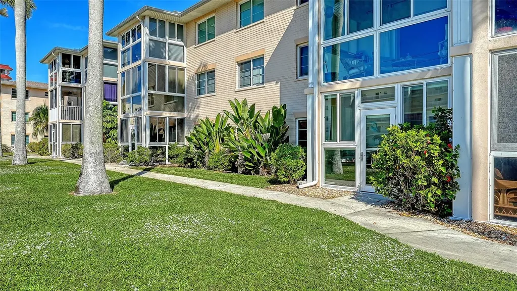 200 The Esplanade N Venice FL 34285