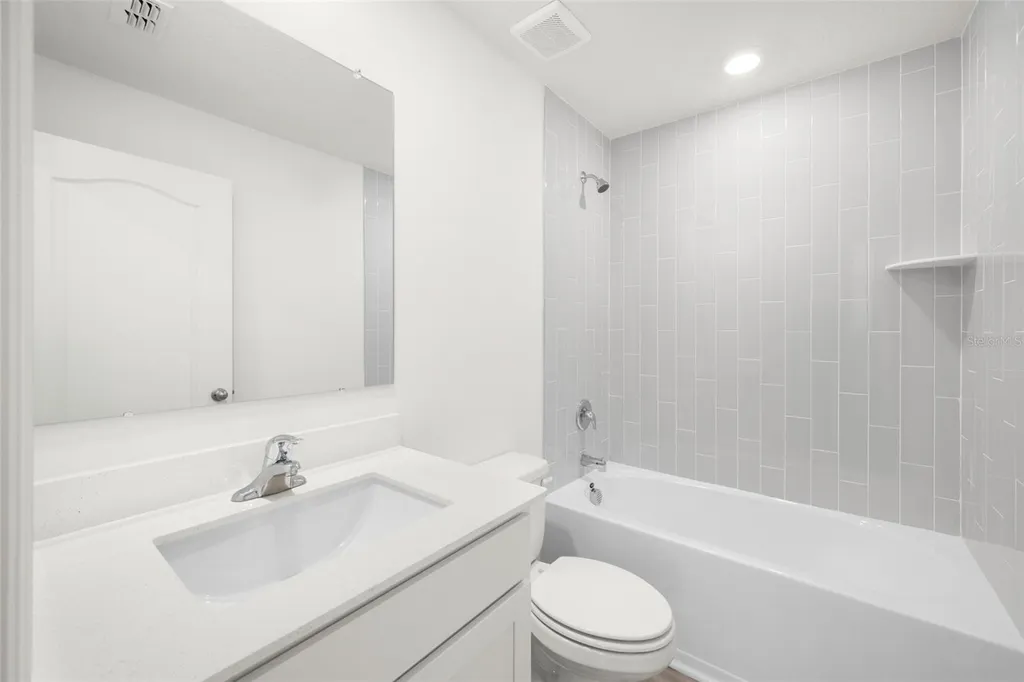 13316 Tula Loop Astatula FL 34705