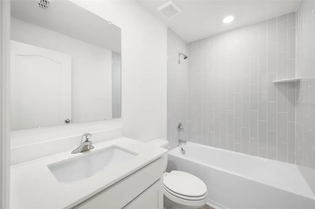 13316 Tula Loop Astatula FL 34705