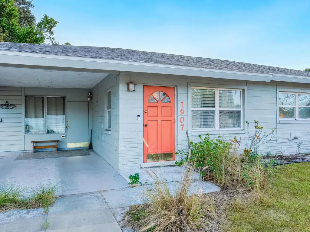 1907 Harvard Avenue Bradenton FL 34207