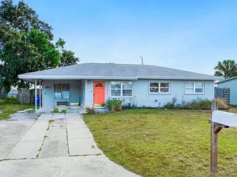 1907 Harvard Avenue Bradenton FL 34207