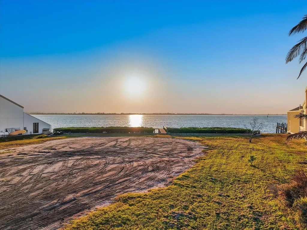 2308 Palma Sola Boulevard Bradenton FL 34209